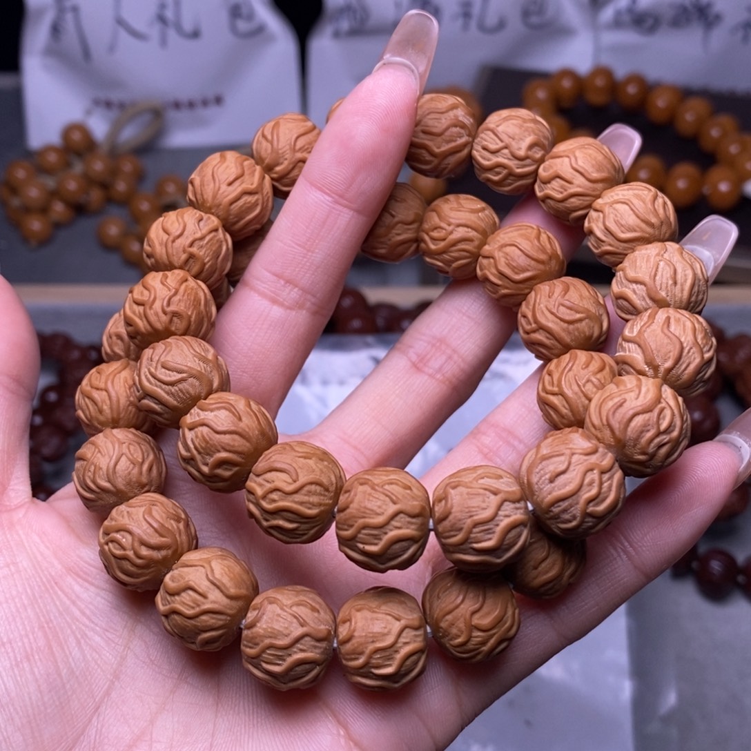 文玩核桃手串毒液