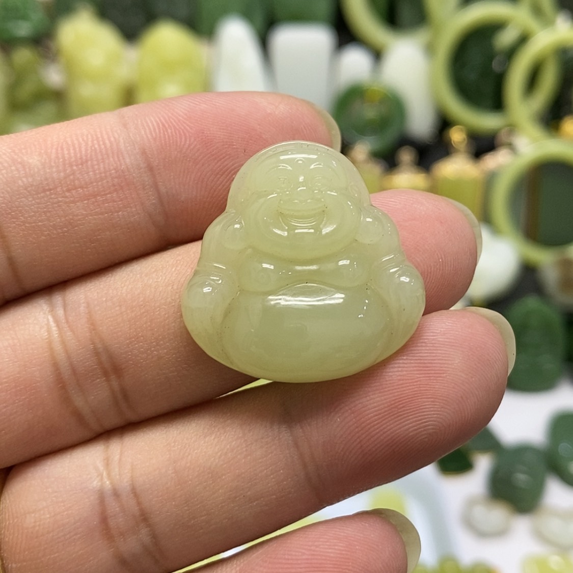 【闪购商品】颈饰未镶嵌和田玉