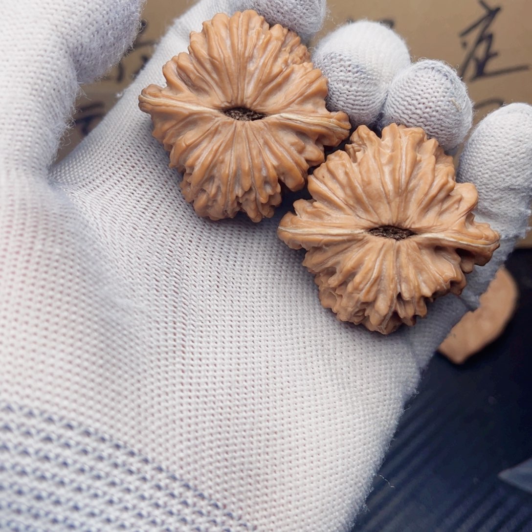 文玩核桃把件44山地楼