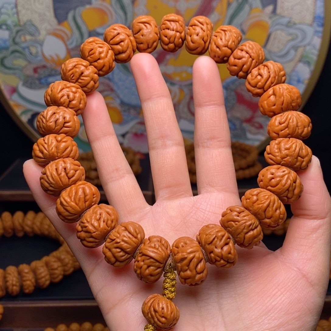 手串桃核19尺寸白玉龙