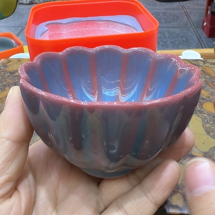 红炉杯一个，瓷。。。