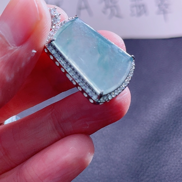 翡翠颈饰未镶嵌988888888