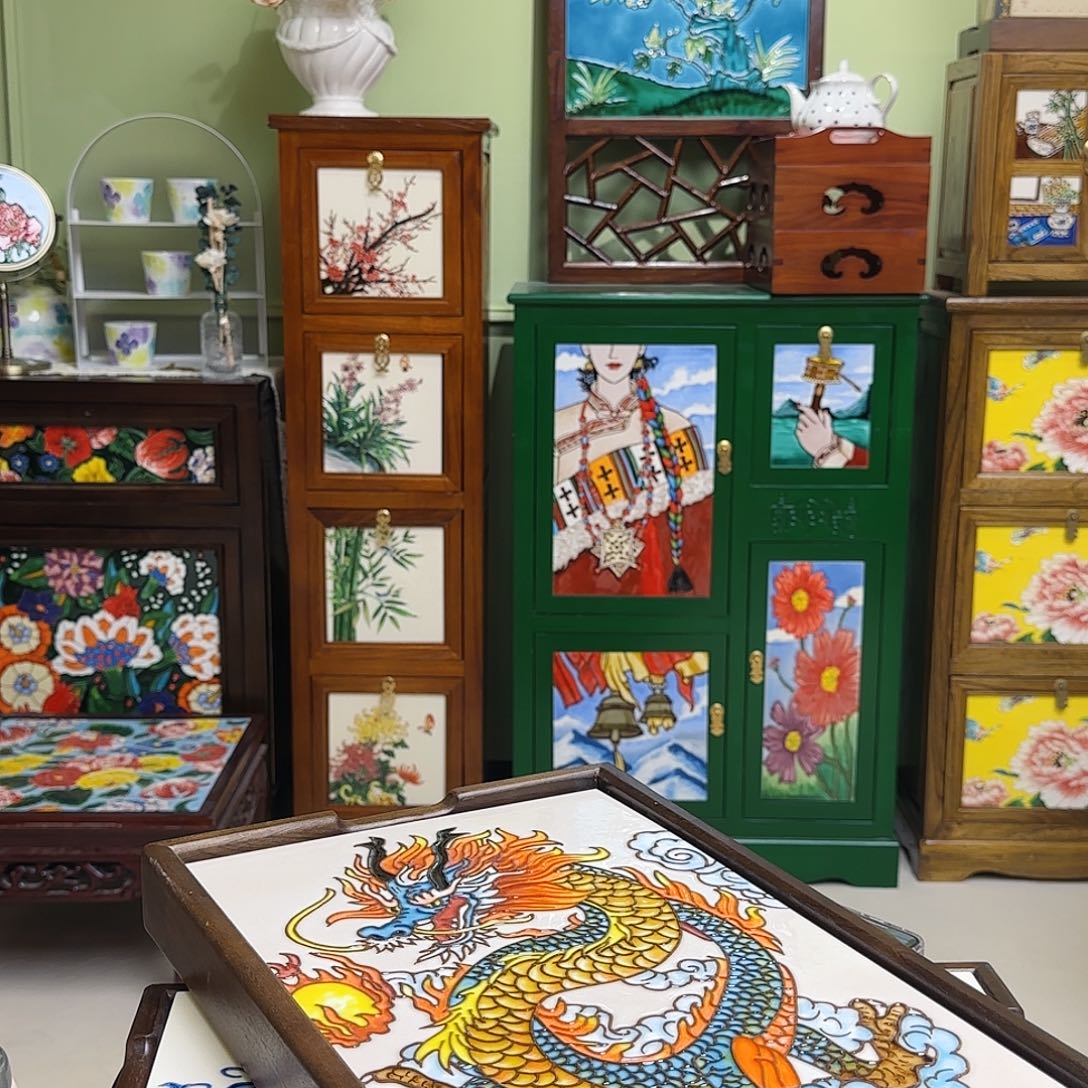 陶瓷特*龙盘28×43