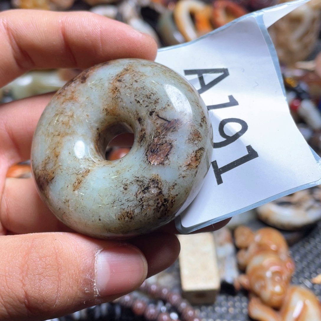 和田玉（糖玉）挂件未镶嵌