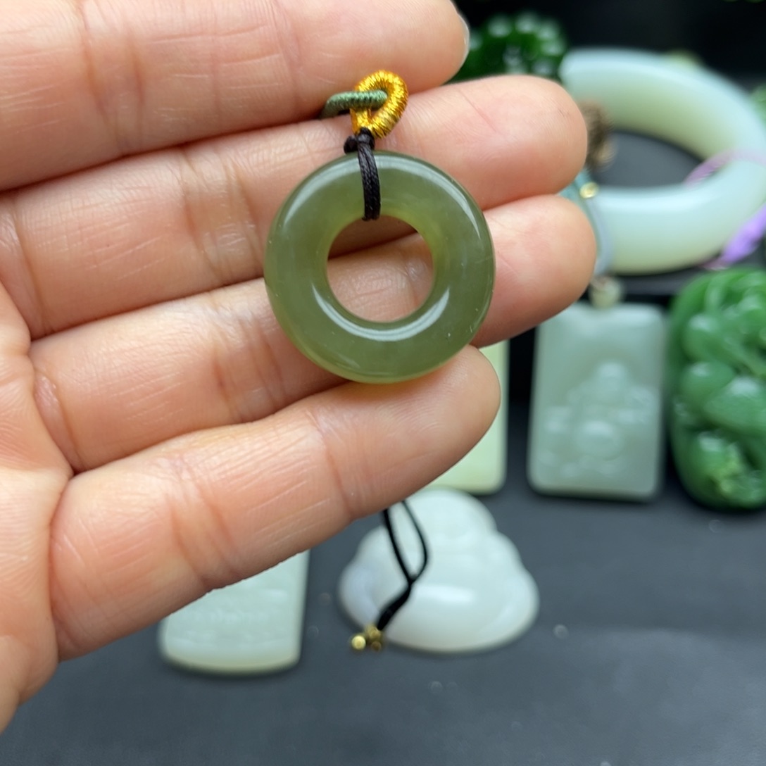 未镶嵌和田玉珠宝半成品