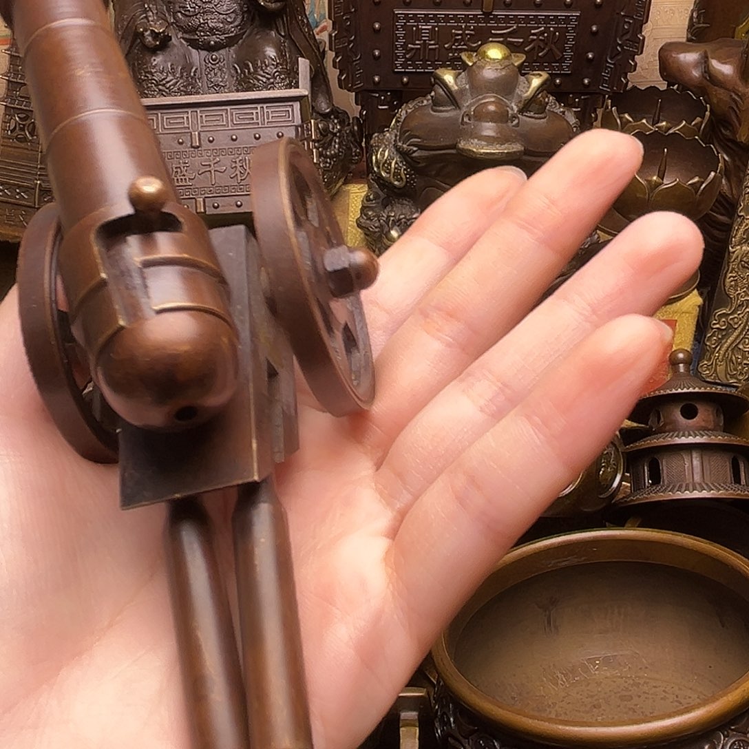 铜器摆件老王直播间 