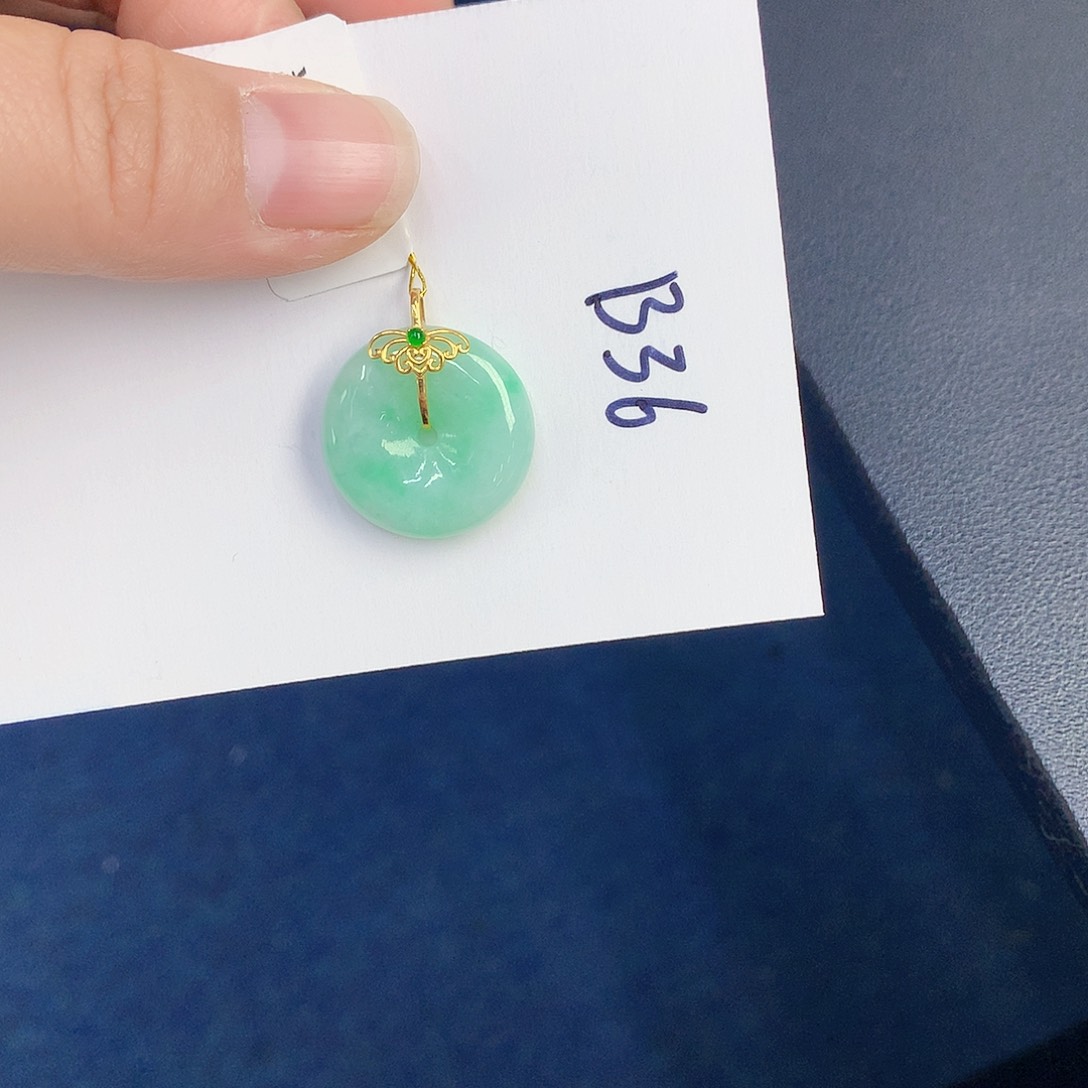【闪购商品】翡翠颈饰18K金镶嵌0000000