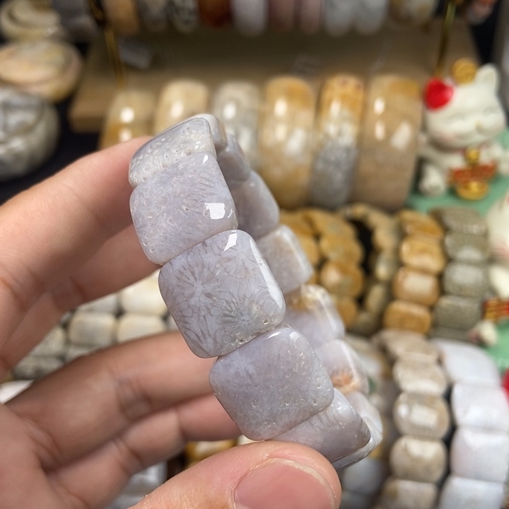 未镶嵌手链硅化珊瑚（珊瑚玉）