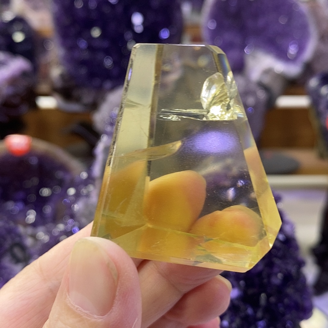 未镶嵌水晶大型摆件（非配饰）