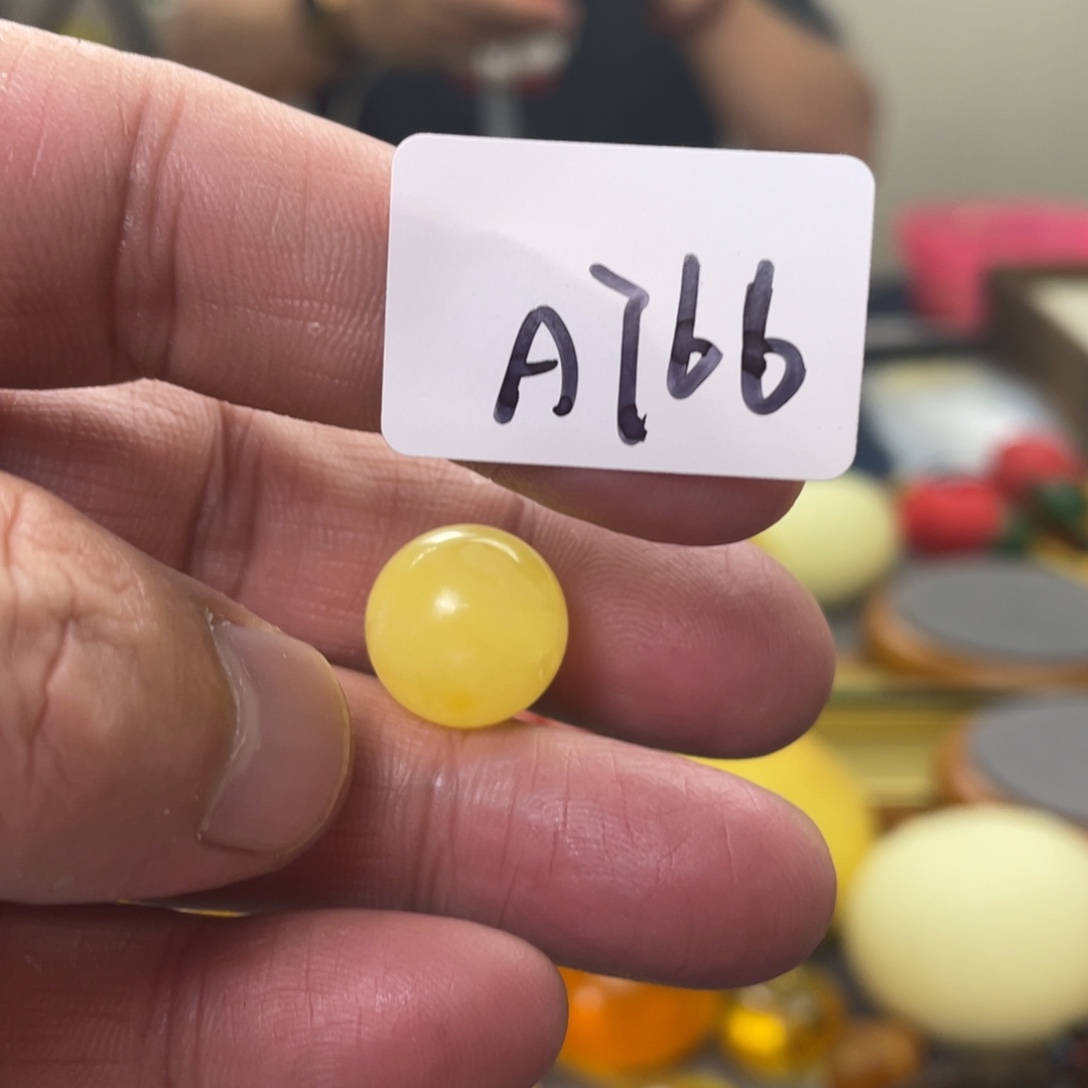 手链琥珀未镶嵌多样性发，发其中一件