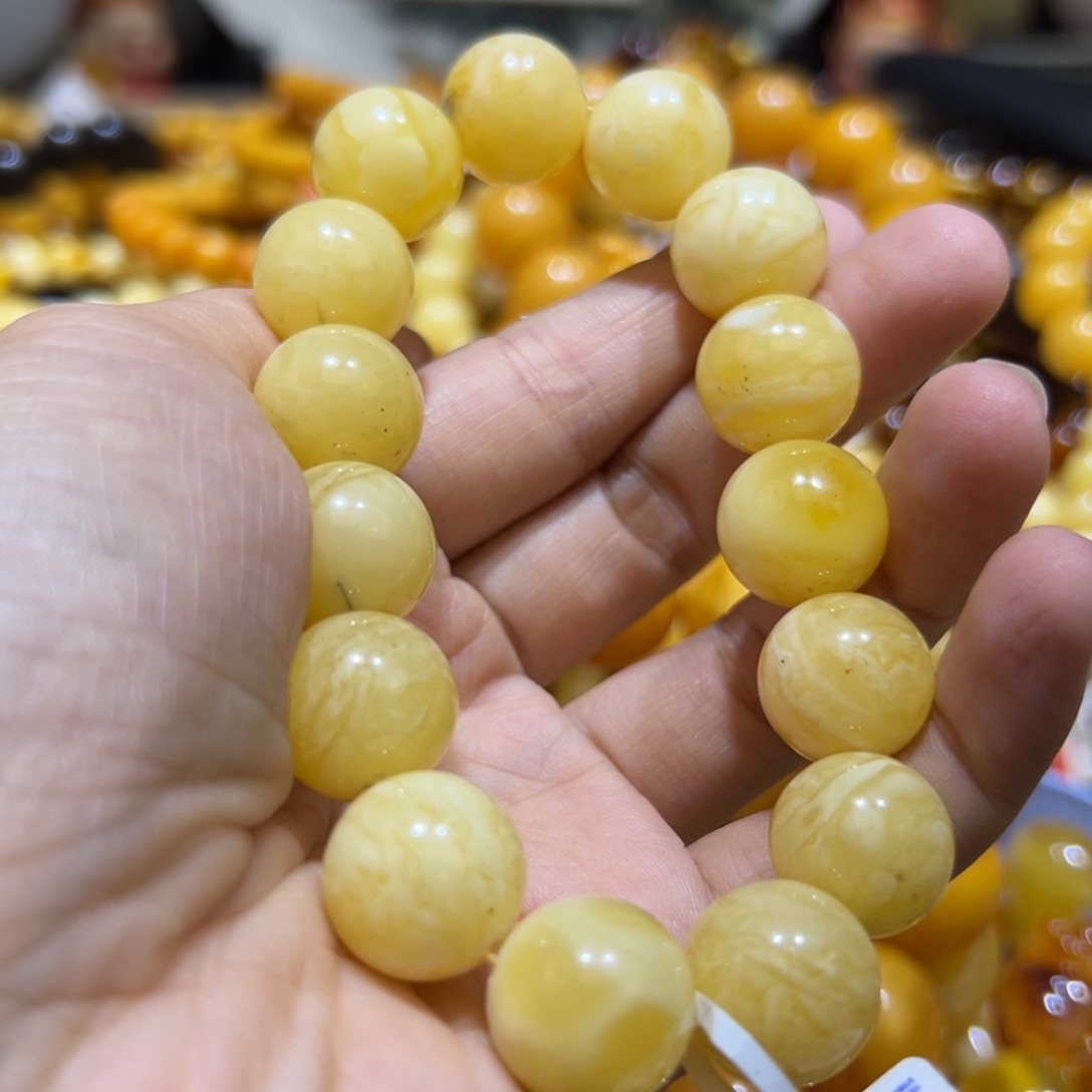 琥珀珠宝奇石未镶嵌