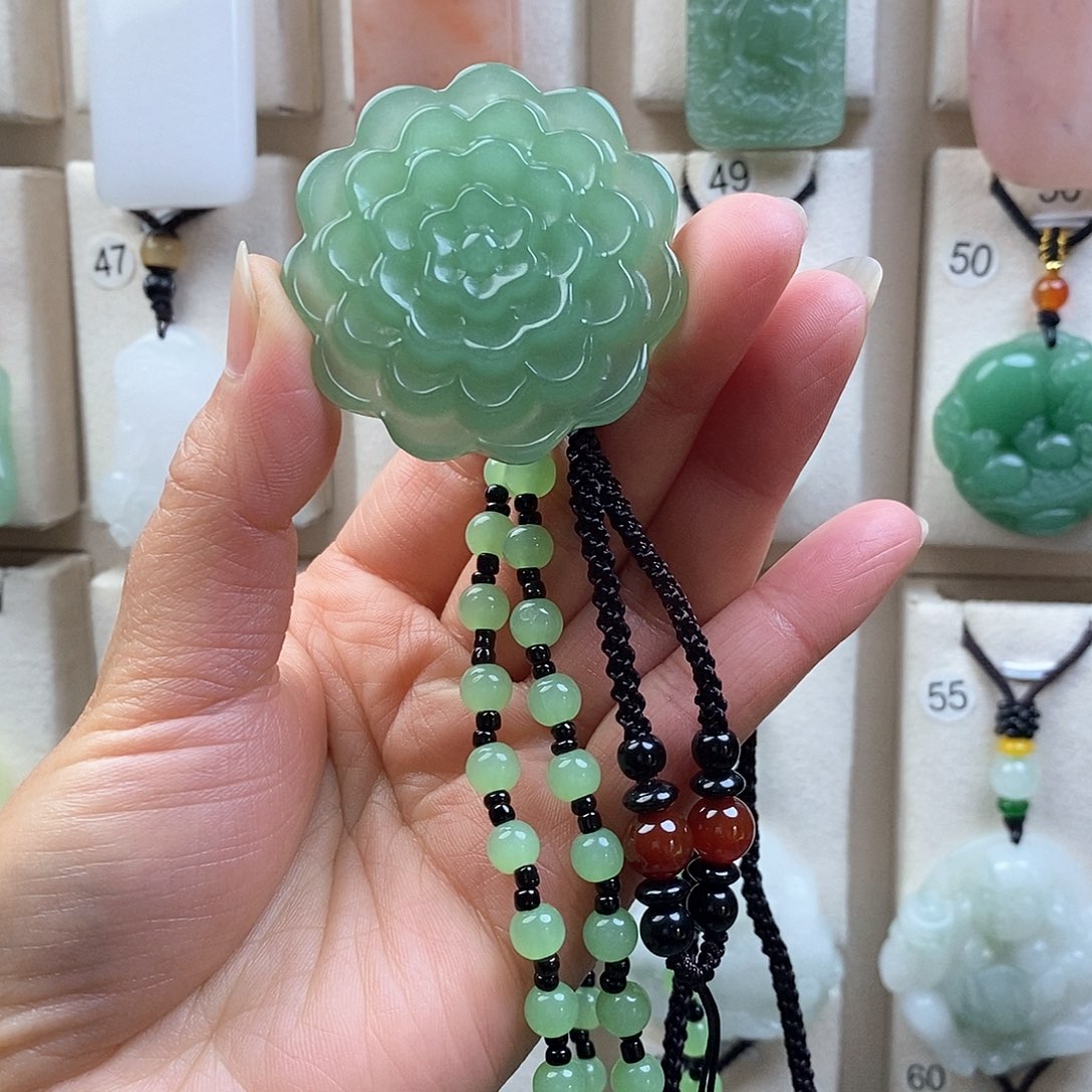 未镶嵌东陵石颈饰