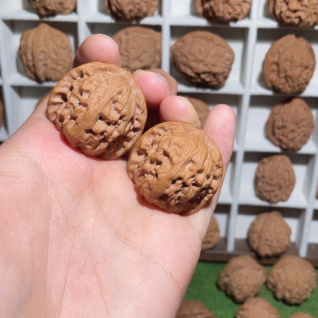 文玩核桃吊坠36野狼货头