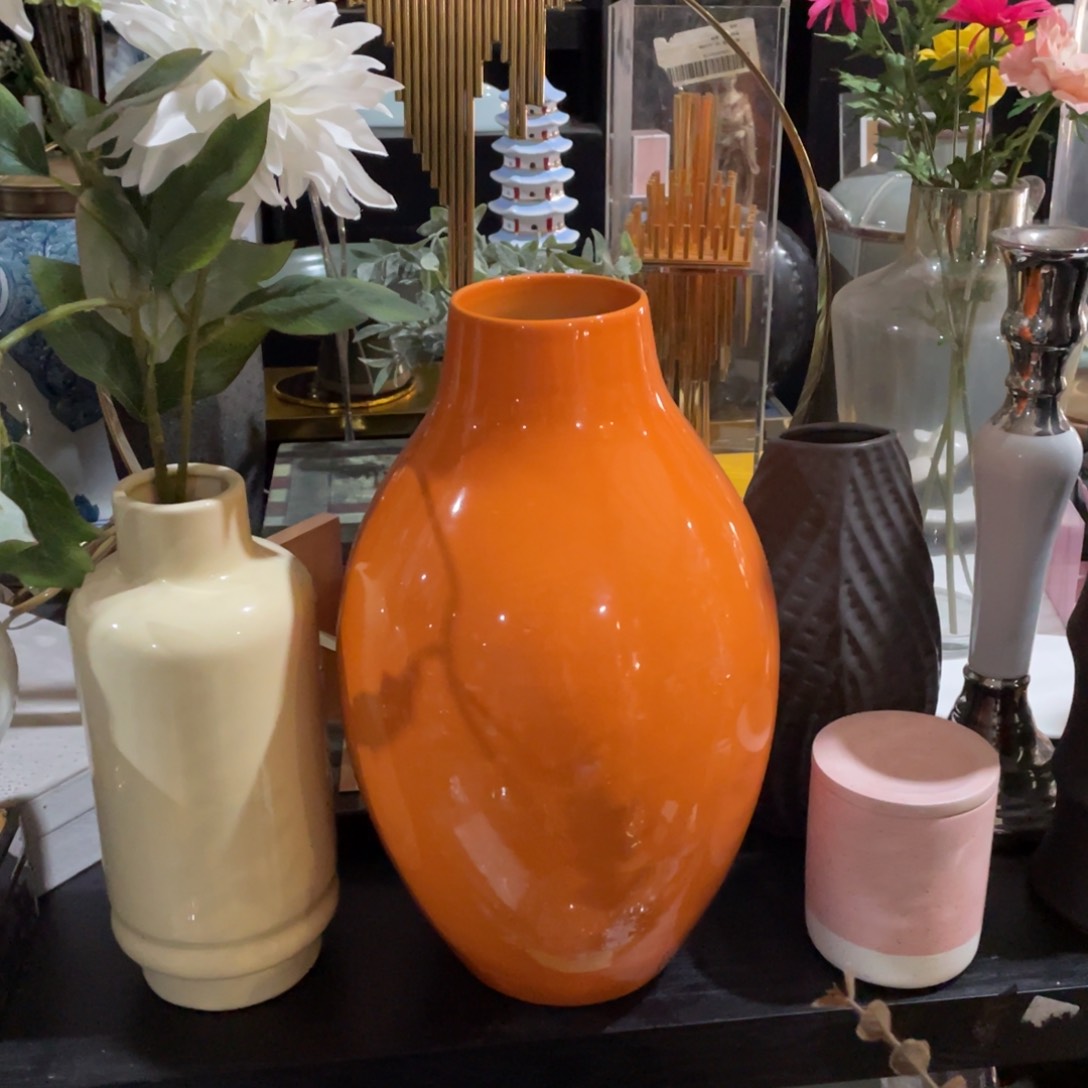 陶瓷花瓶，家居摆件。