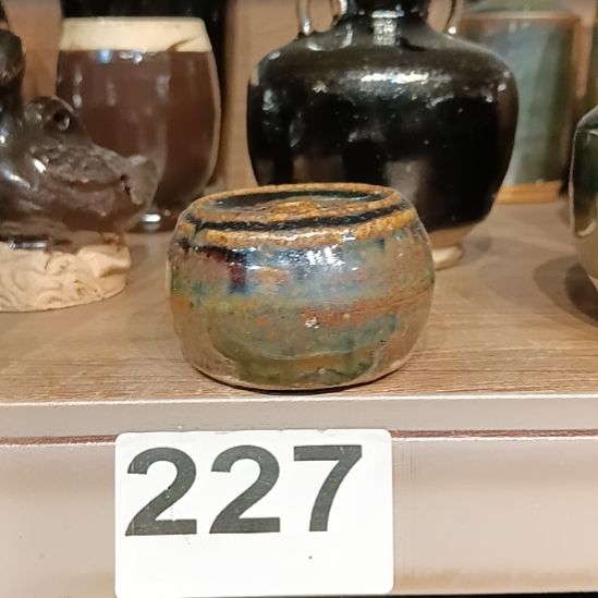 铝黑瓷茶室创意美术