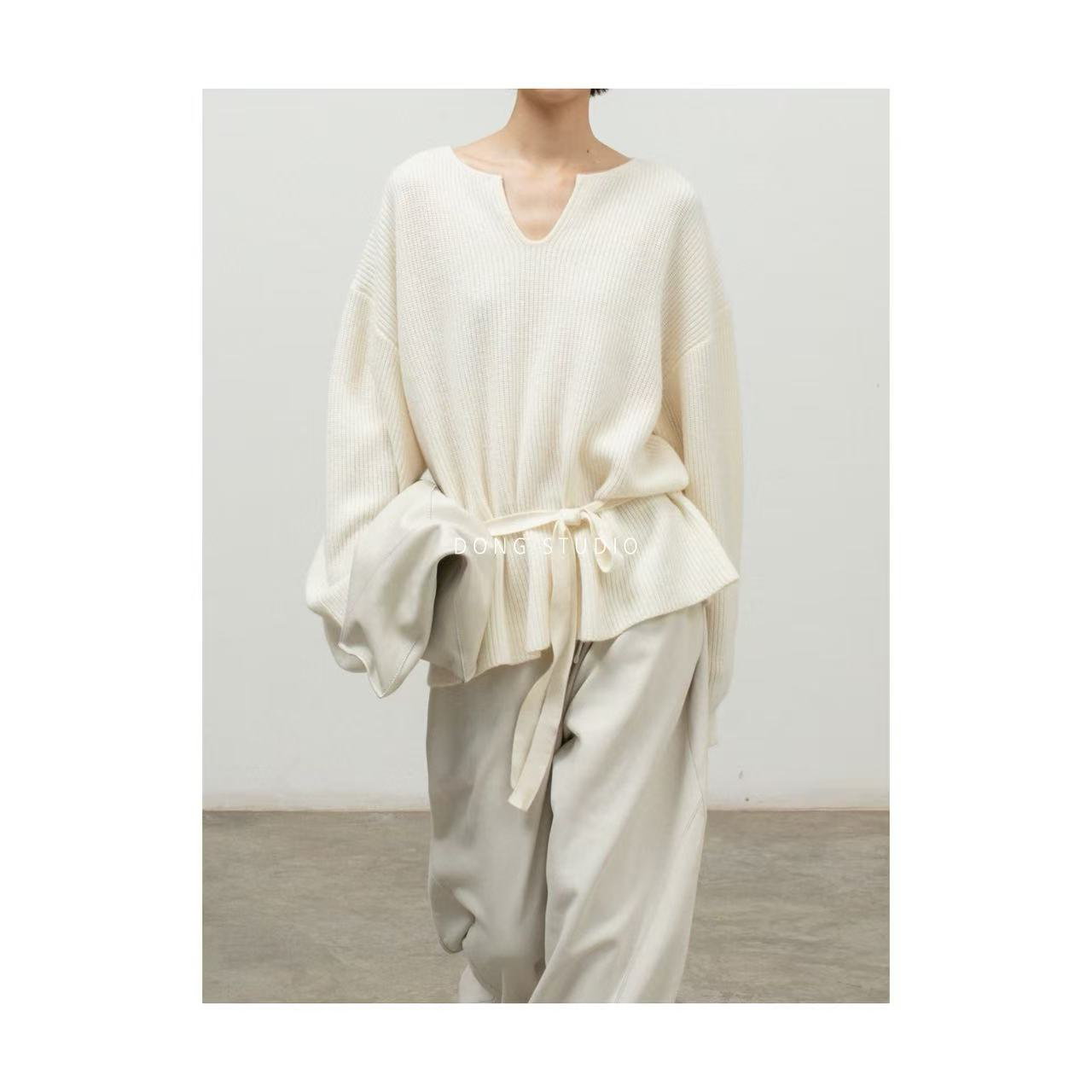 极简风v领收腰荷叶边羊毛上衣I7643