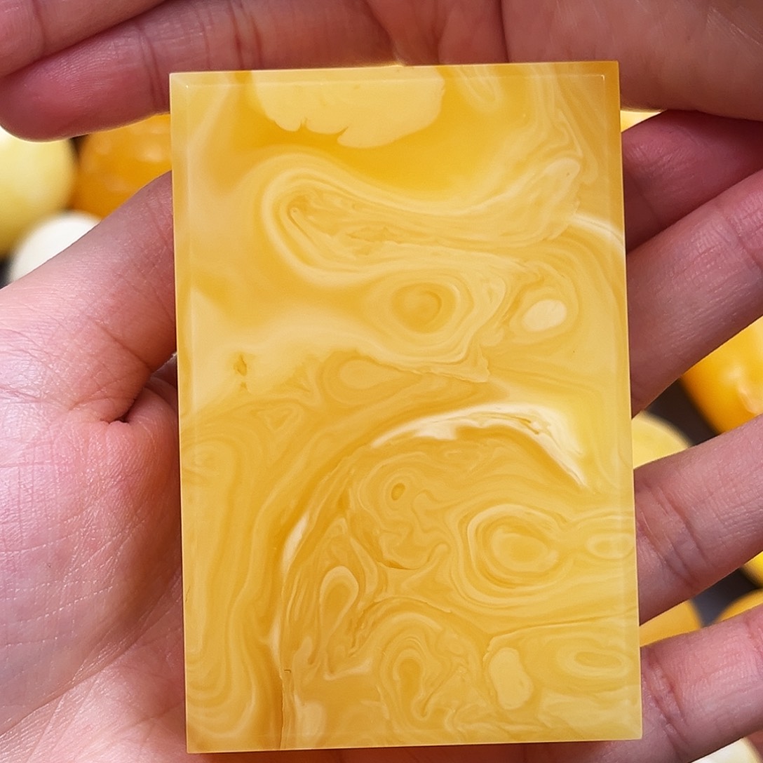 蜜蜡裸石未镶嵌?****?子冈牌