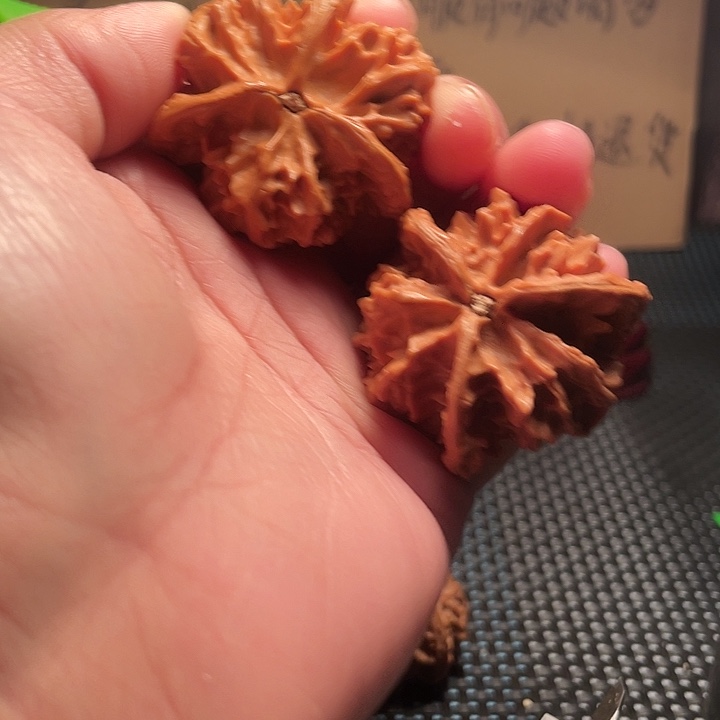 吊坠文玩核桃43mm盘山三棱