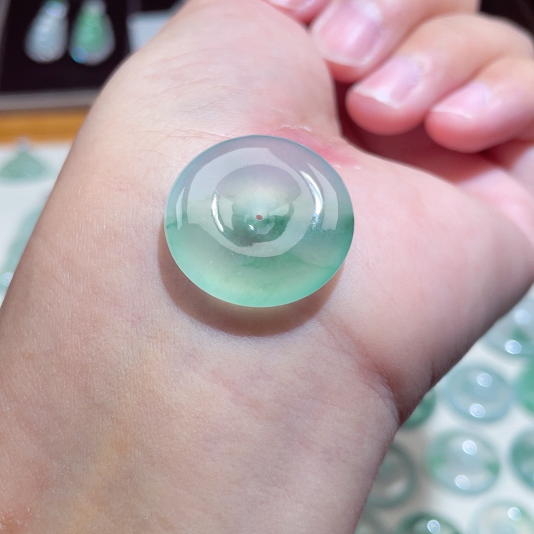 颈饰未镶嵌翡翠扣子