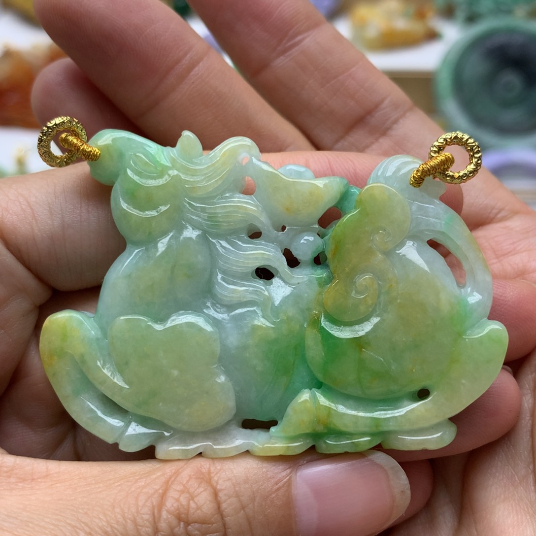 翡翠未镶嵌颈饰翡翠