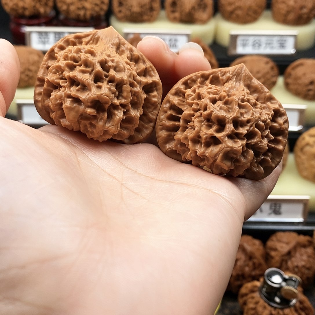 文玩核桃把件官帽46尺1915