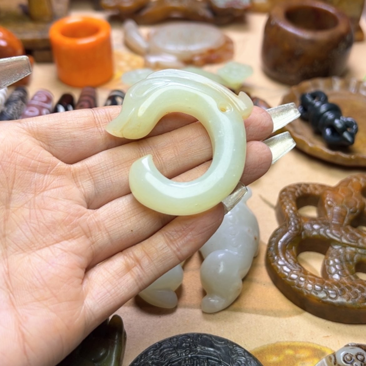 【闪购商品】蛇纹石玉颈饰未镶嵌