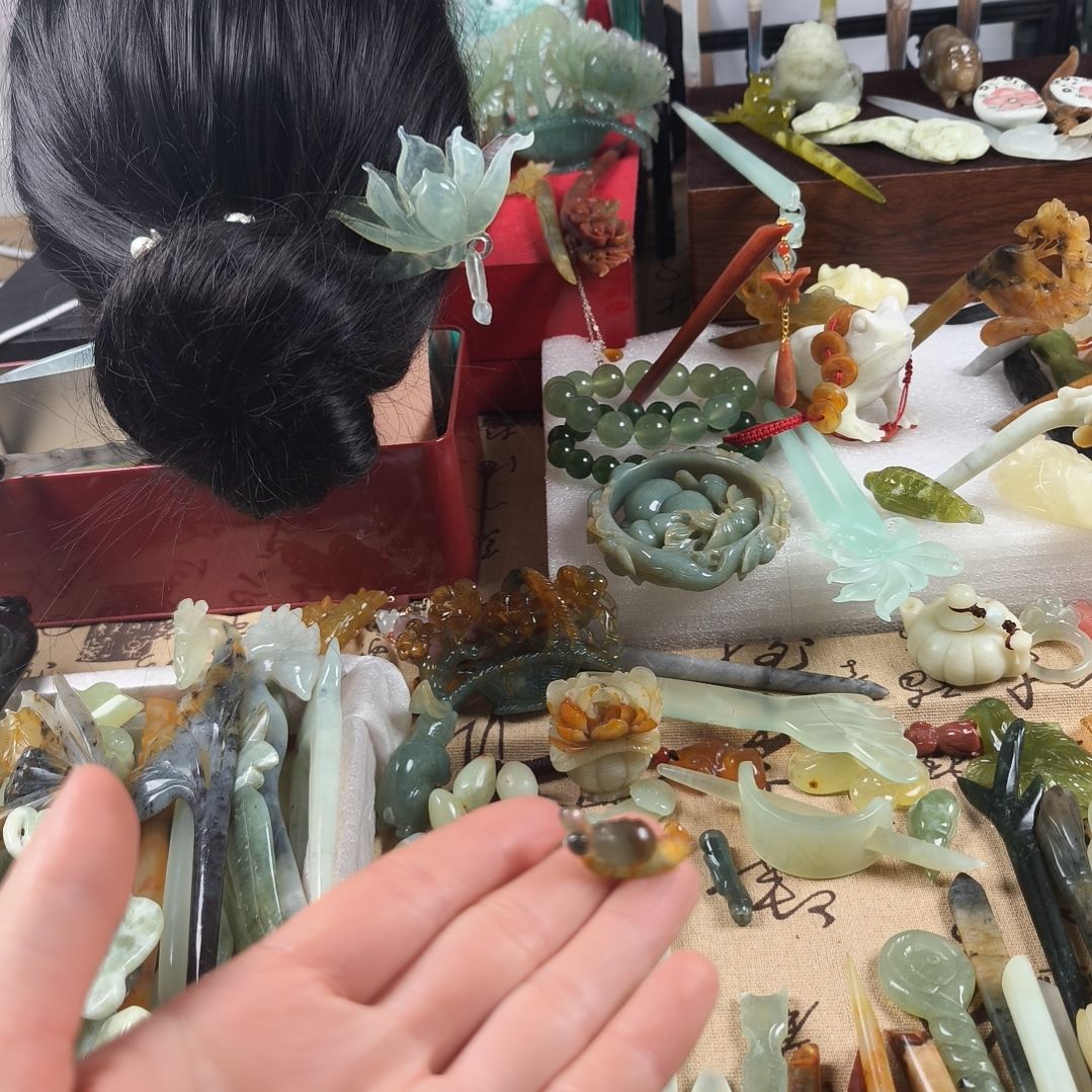 蛇纹石玉发饰合金