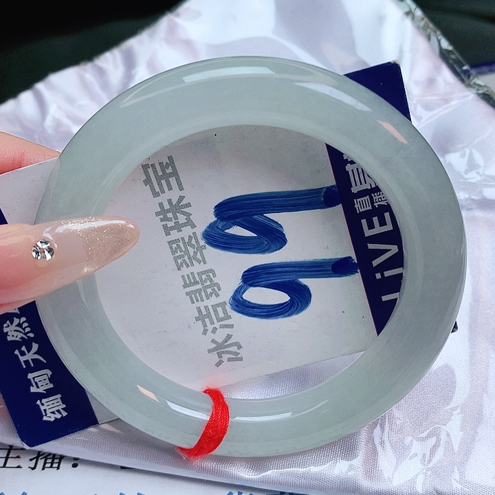 翡翠手镯未镶嵌缅甸天然a货翡翠手镯