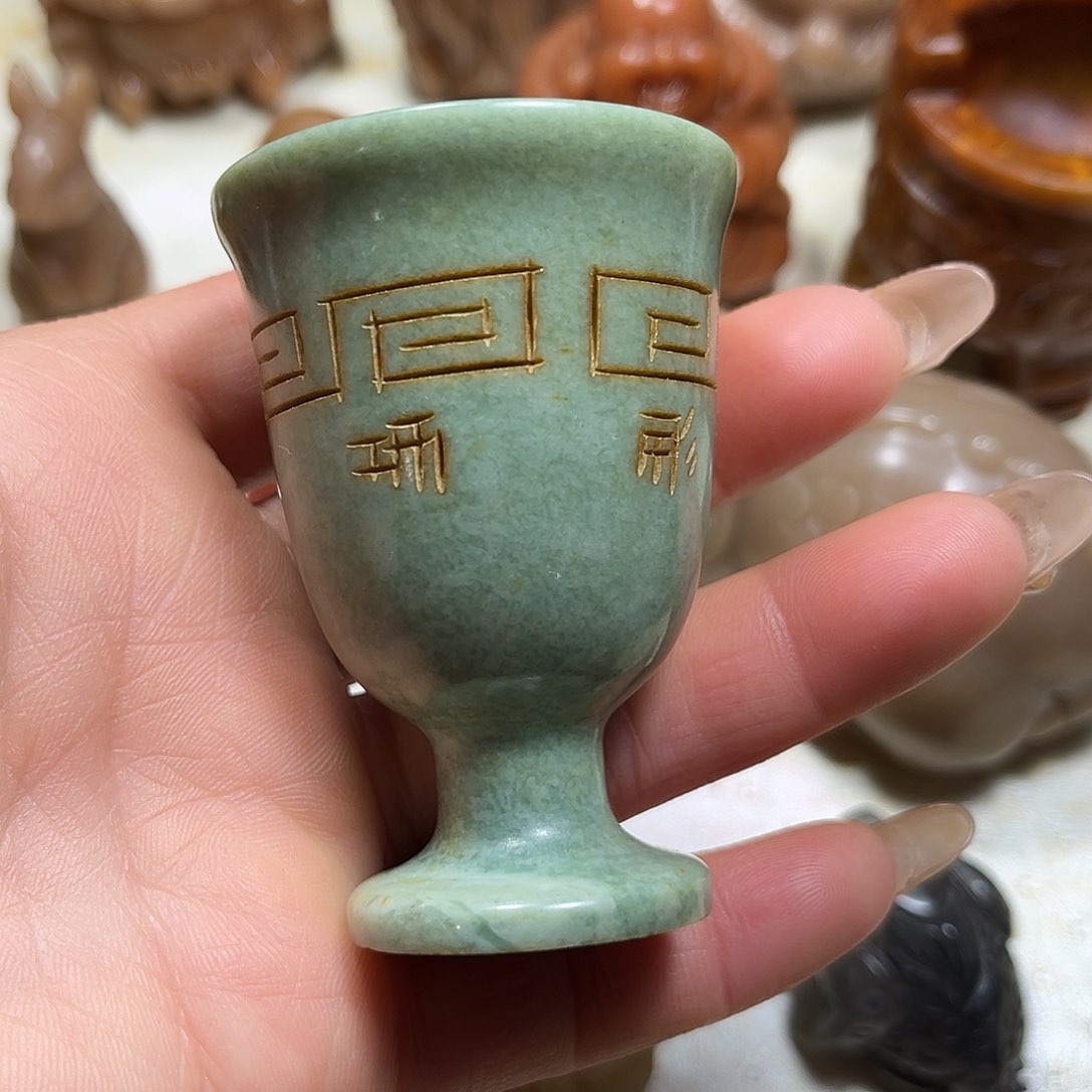 白玉菩提吊坠白玉菩提吊坠