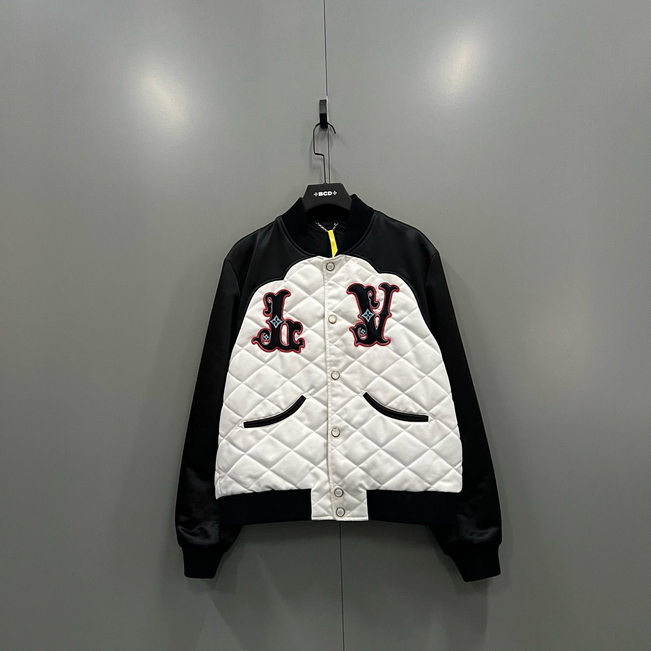 99新 LouisVuitton/路易威登 （jp）204拼色字母飞行员夹克 52码