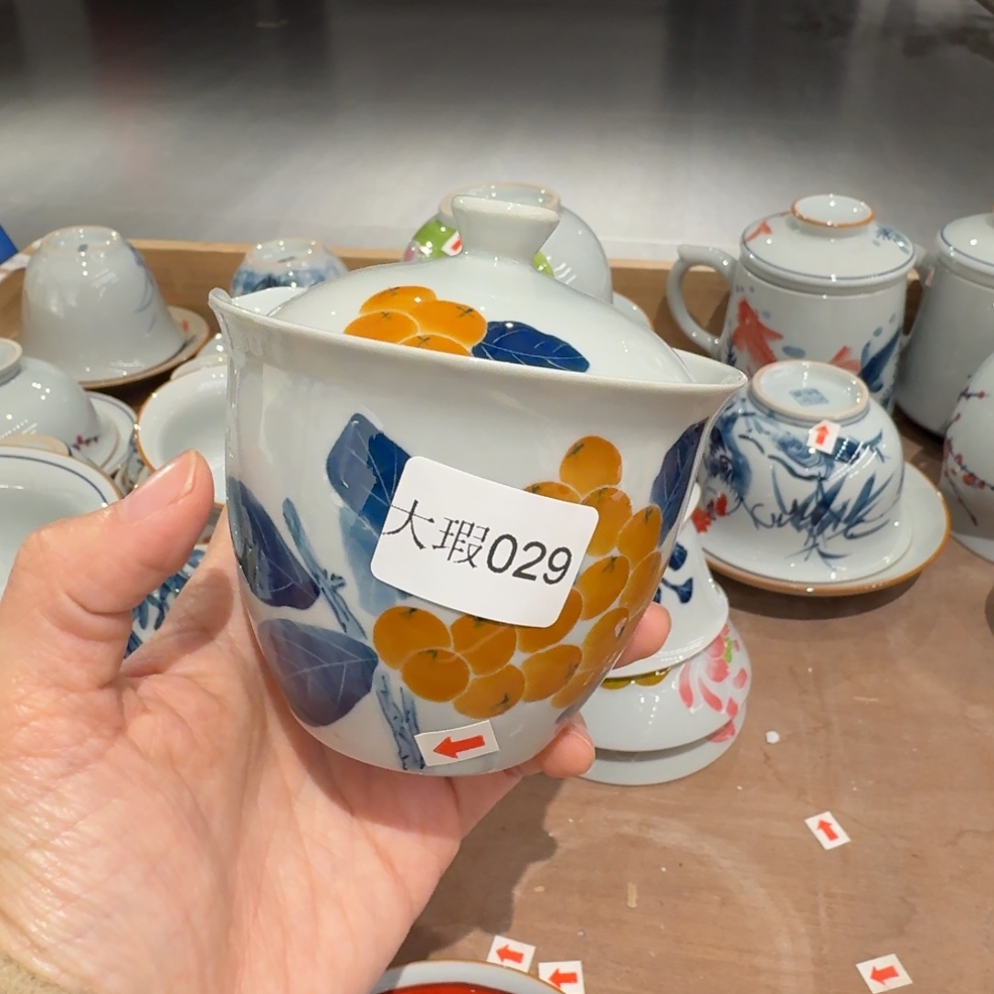 釉下手绘茶具微瑕