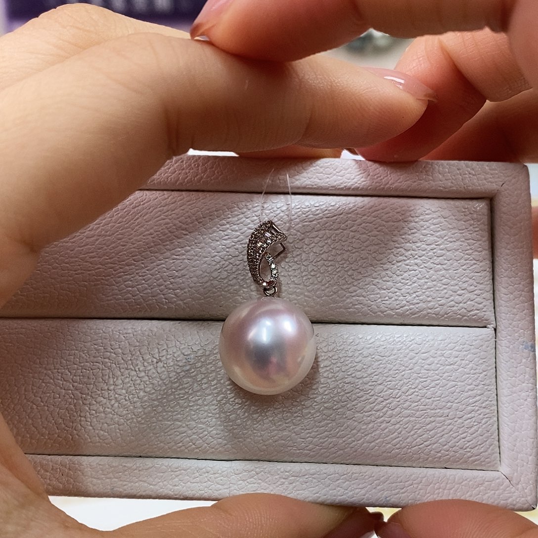 18K金镶嵌海水珍珠吊坠(不含链)14.7m冷光澳白吊坠（维纳斯品质）