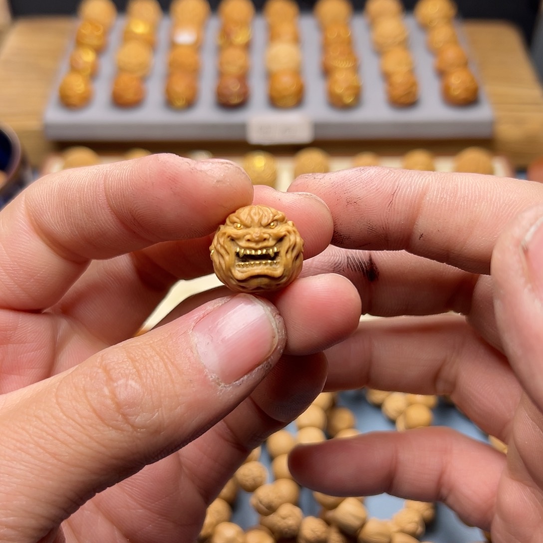 【闪购商品】猴头核桃把件金牙