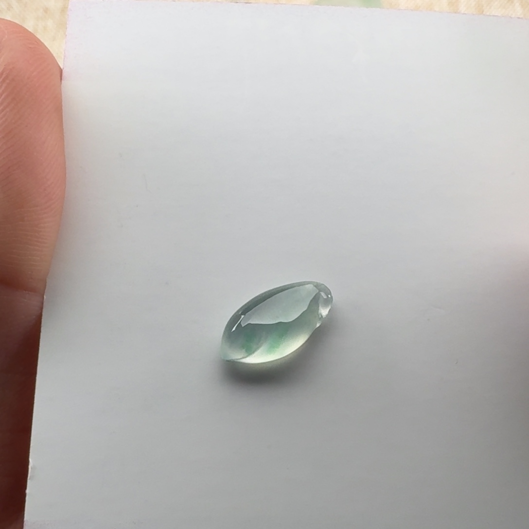 翡翠颈饰未镶嵌瓜瓜