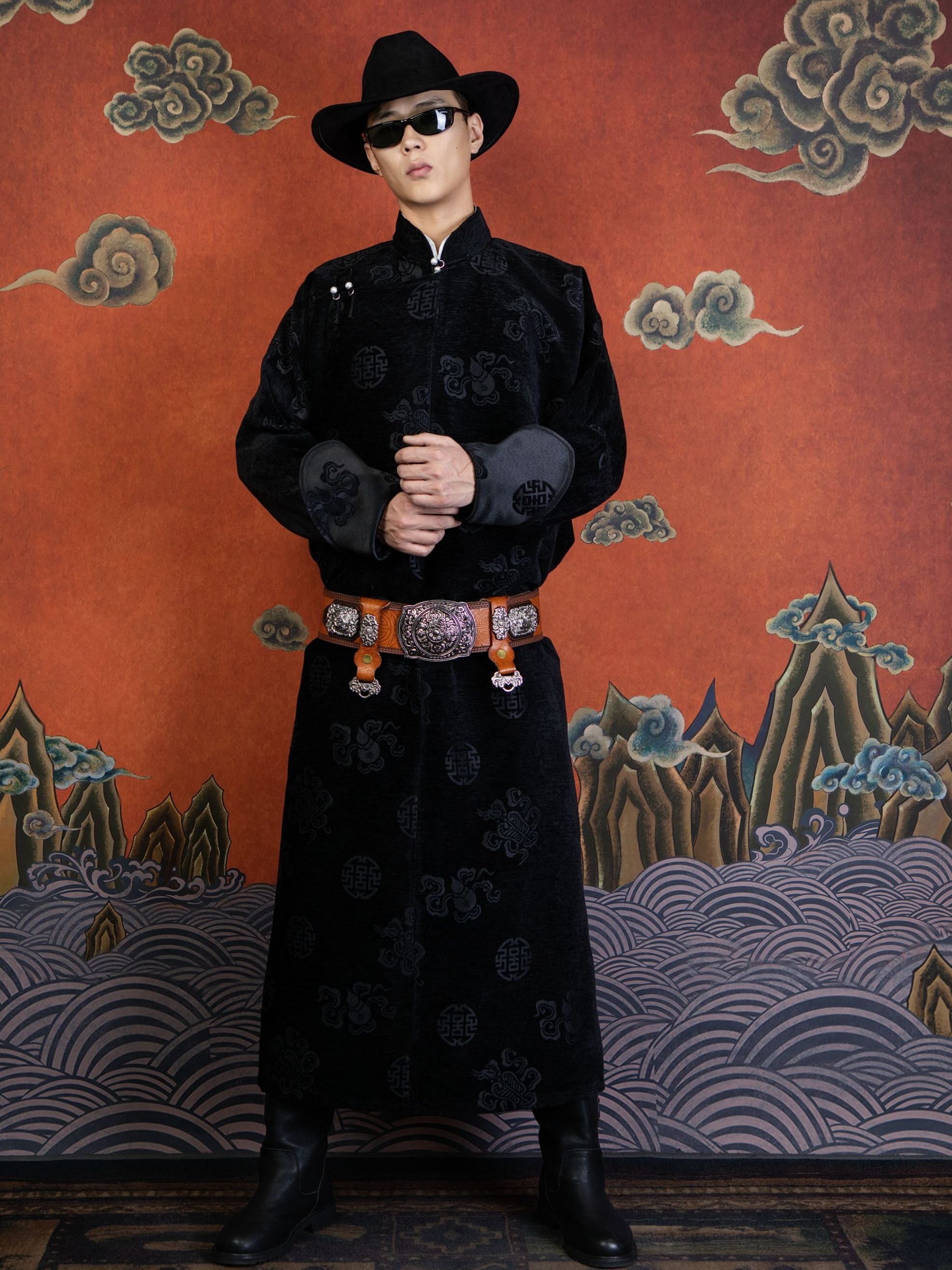 【十方造物】• 噶拉 • 男士四季蒙古袍 马蹄袖雪尼尔吉祥团纹