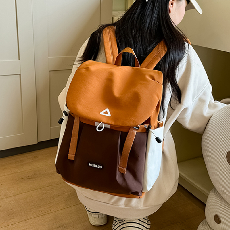 出游书包防水大容量学生双肩包韩版休闲旅行轻型初高中大学生百搭