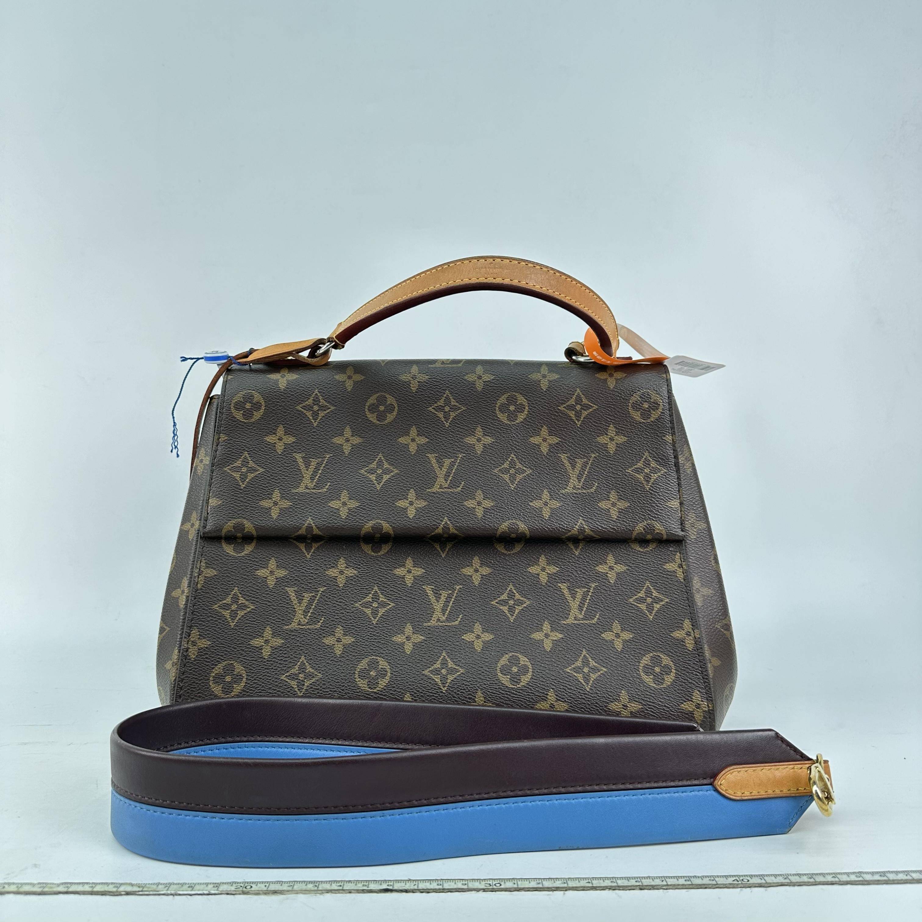 胖虎奥斯汀/路易威登/9新/公价18300/箱包/两用包/992405220000