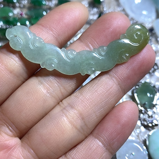 翡翠未镶嵌颈饰吊坠