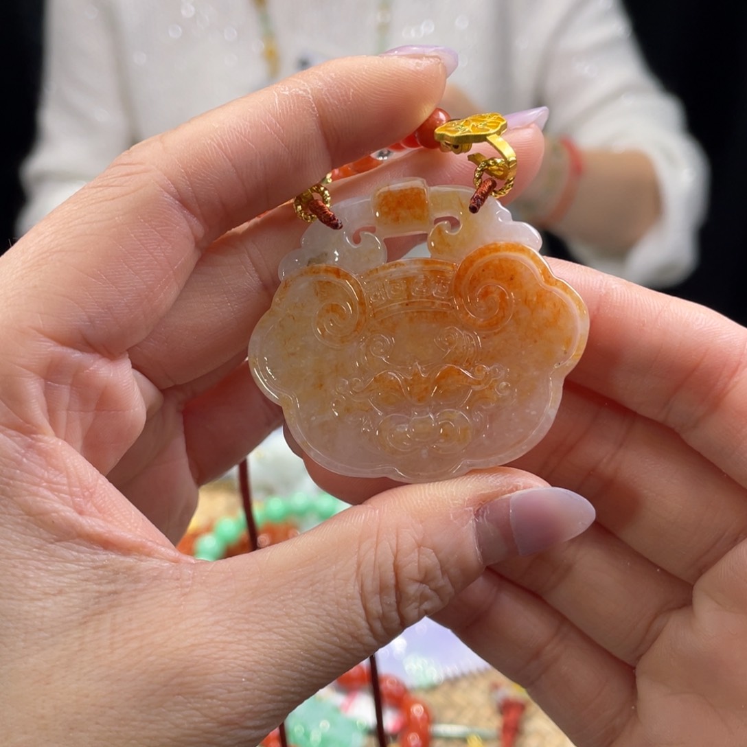 翡翠颈饰未镶嵌代编织