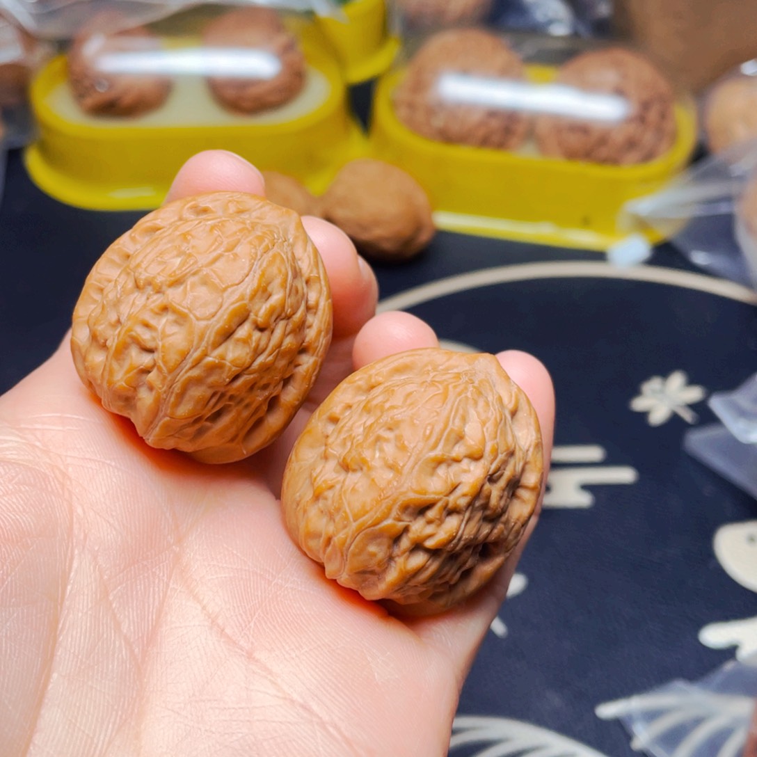 吊坠文玩核桃舍利一对