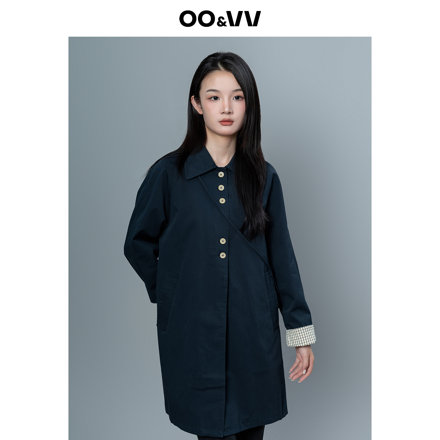 OO&VV复古简约纯色拼接气质款翻领风衣女2025秋宽松外套配小斜包