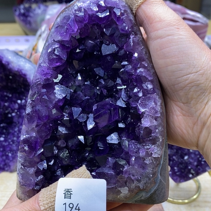 水晶大型摆件（非配饰）未镶嵌