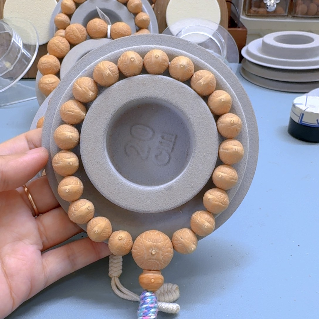 焱***生手串凤眼菩提12mm实心85@F12027