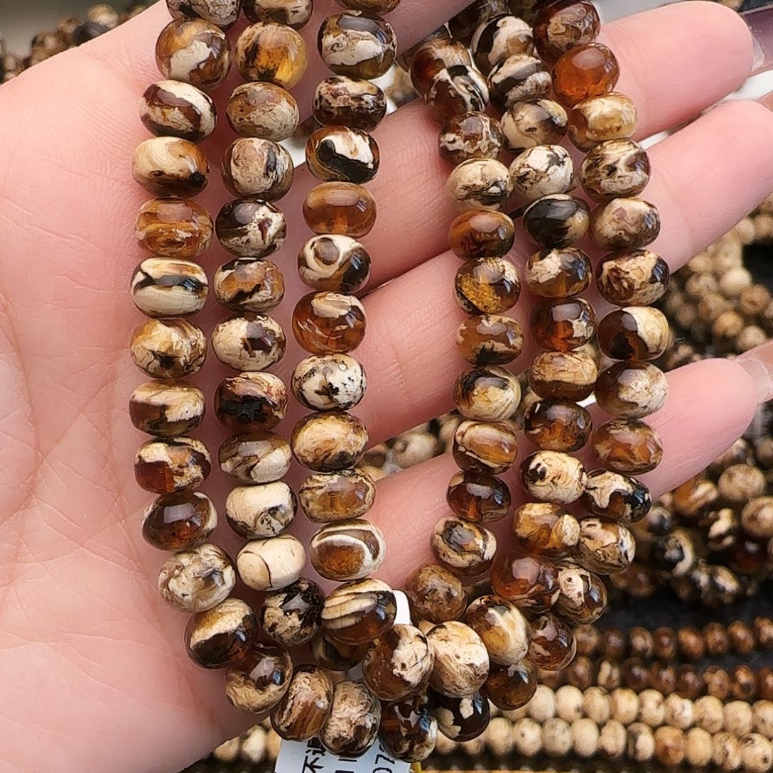 琥珀未镶嵌手链抚顺琥珀