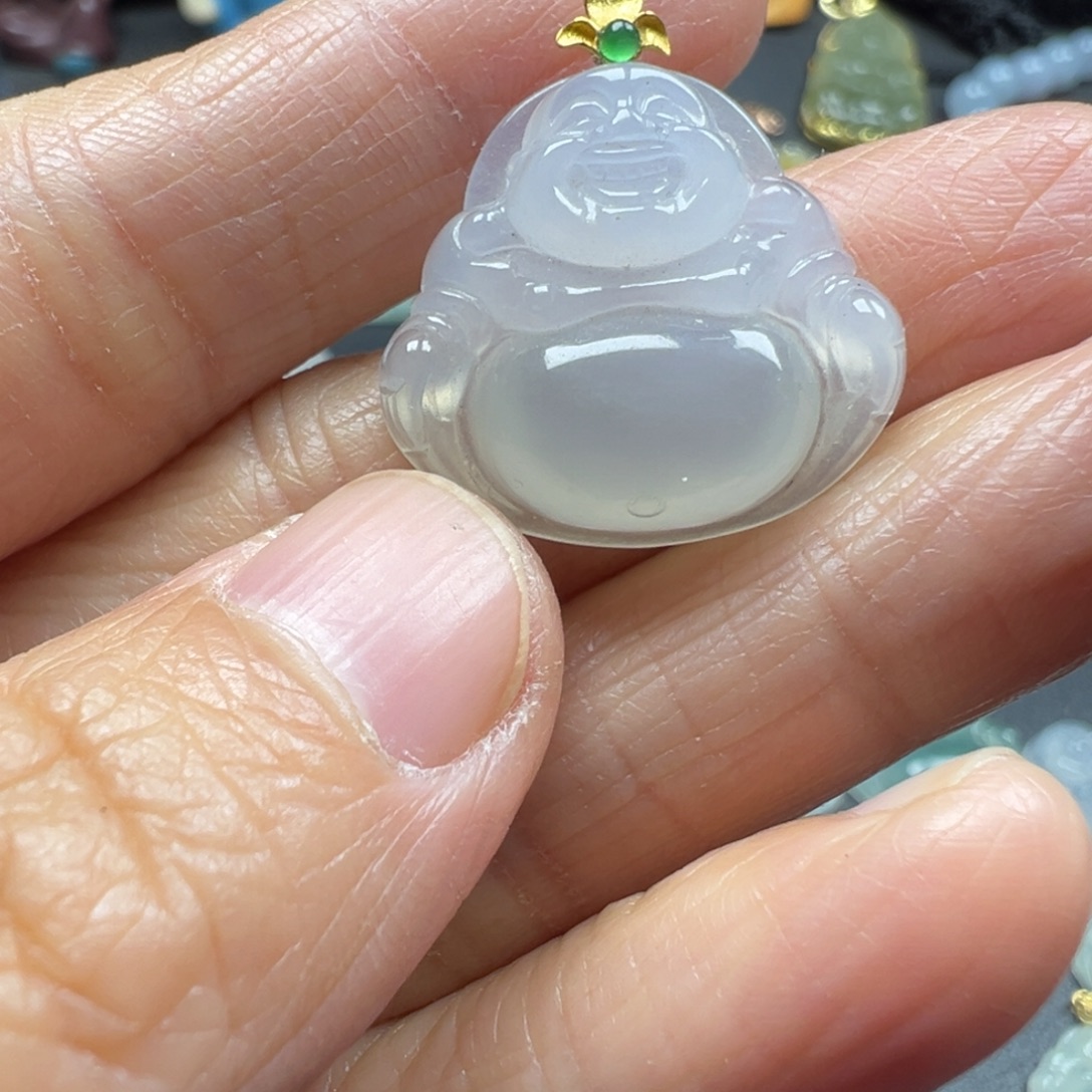 翡翠18K金镶嵌颈饰佛