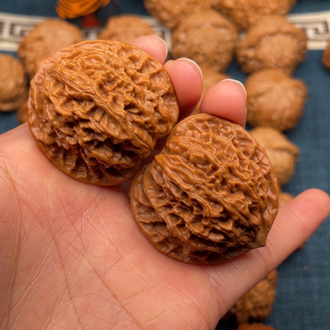 把件文玩核桃40全品盘龙纹