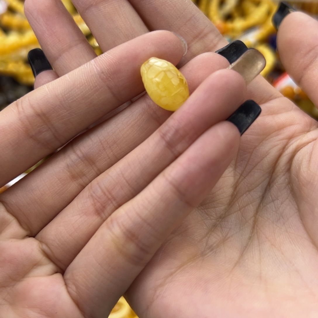 琥珀珠宝奇石未镶嵌