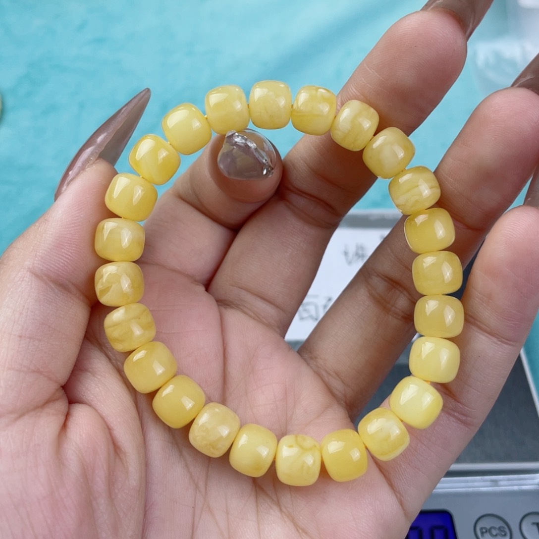 蜜蜡裸石未镶嵌蜜蜡