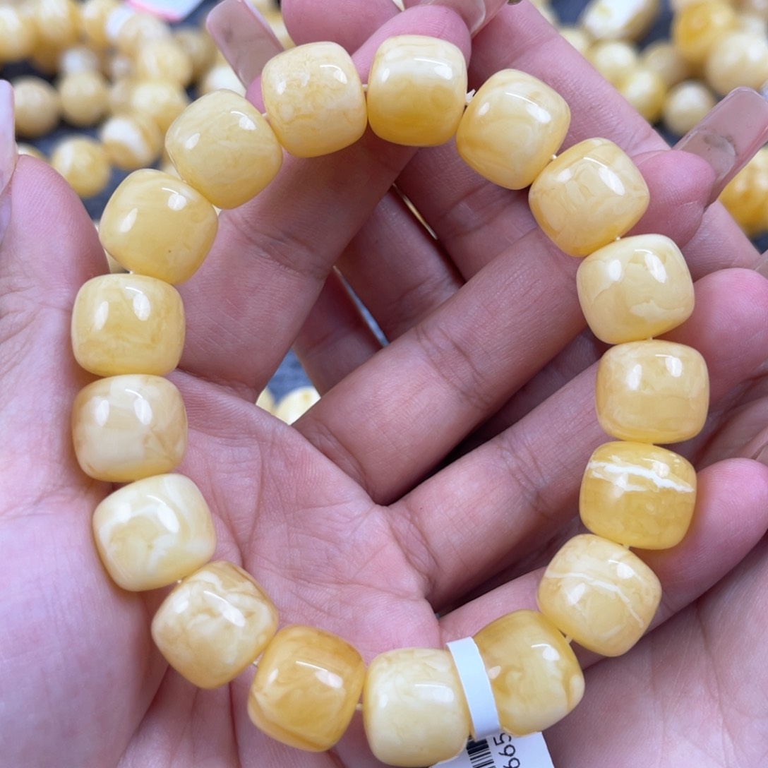 琥珀裸石未镶嵌尺寸14