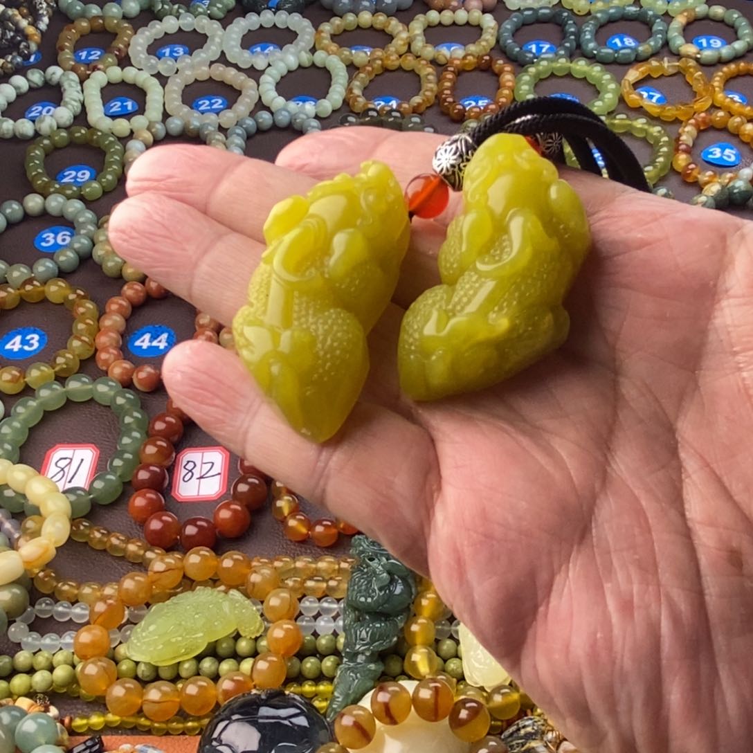 蛇纹石玉手串未镶嵌